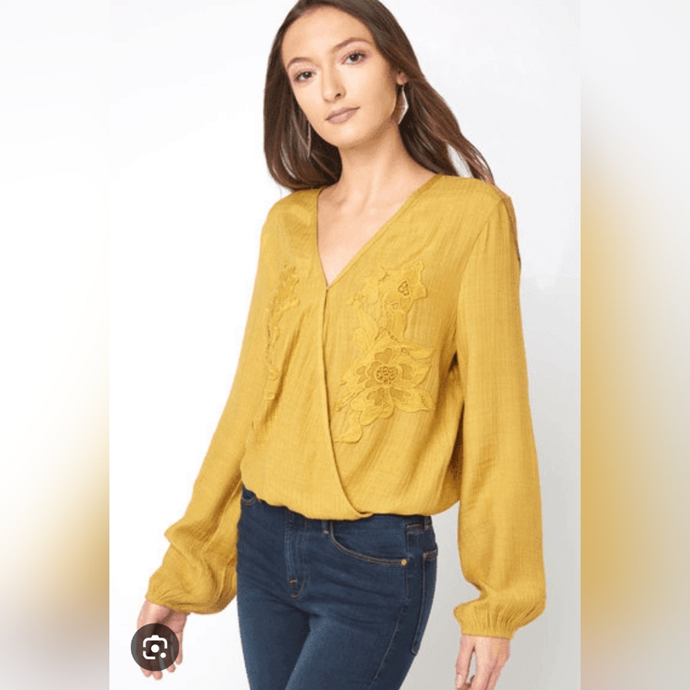 Juniper Blu Mustard Yellow Long sleeve embroidered blouse, Small